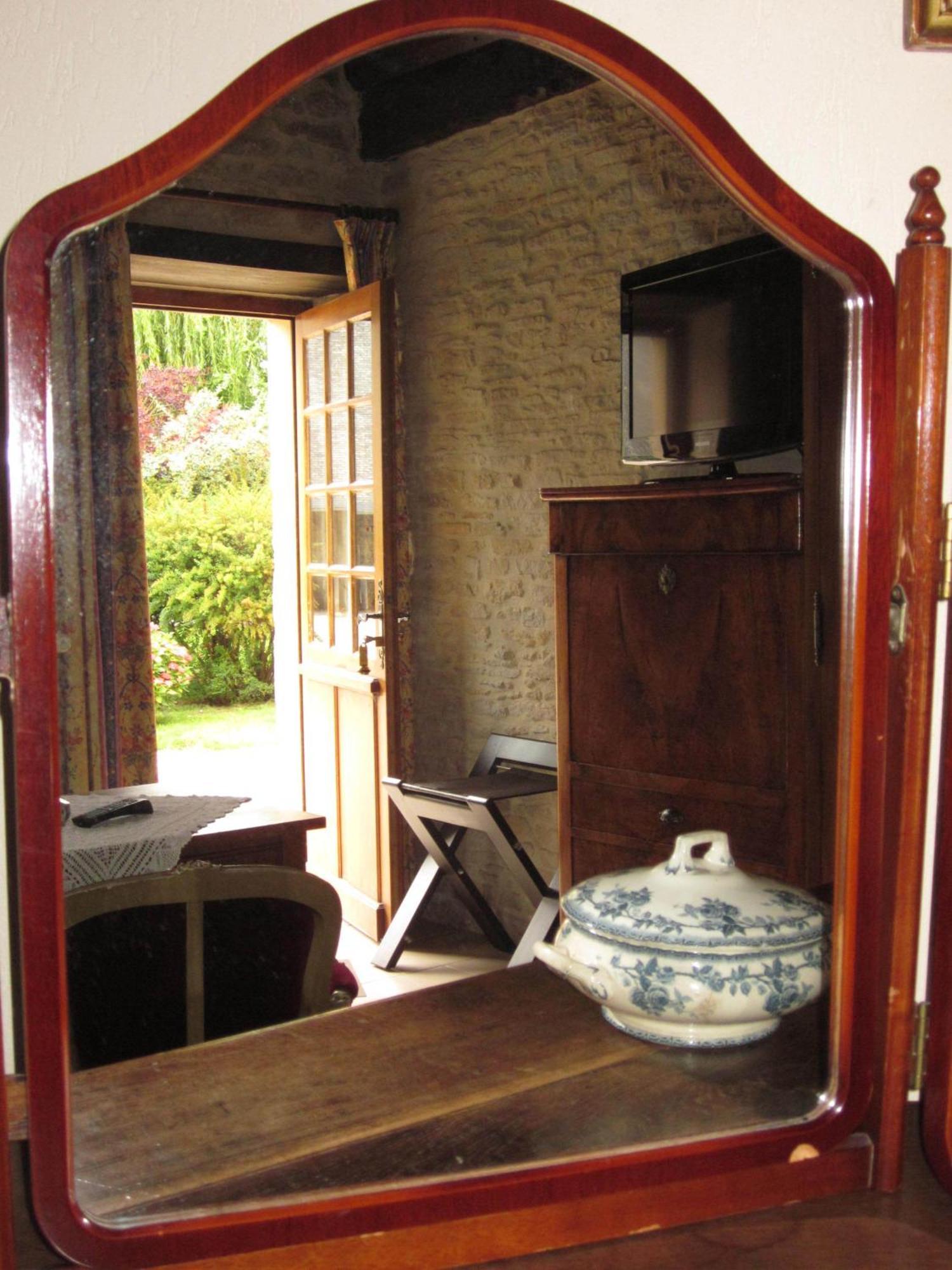 Hotel Le Manoir De Mathan Crepon A La Campagne 5 Mn D'Arromanches Et 10 Mn De Bayeux Экстерьер фото